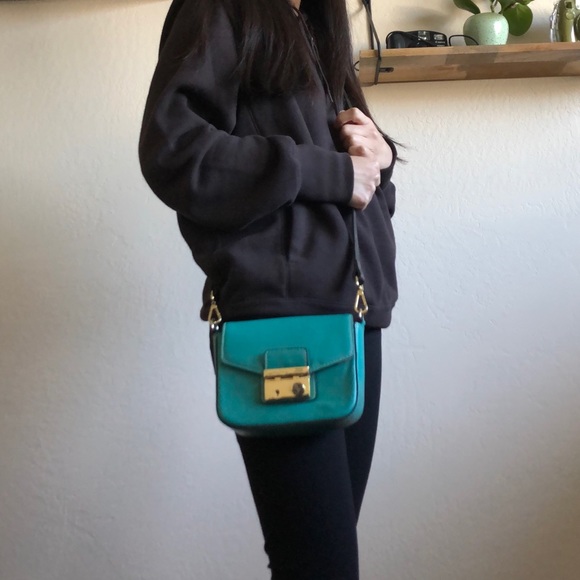 Innue Leather Turquoise Small Crossbody Bag - Picture 6 of 6